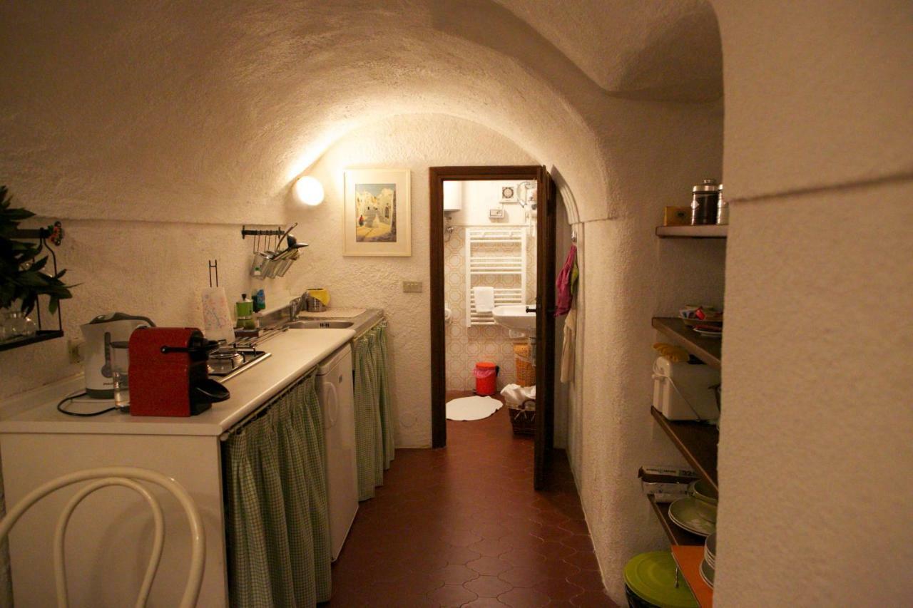 Appartamento Le Violette Dolceacqua Bagian luar foto