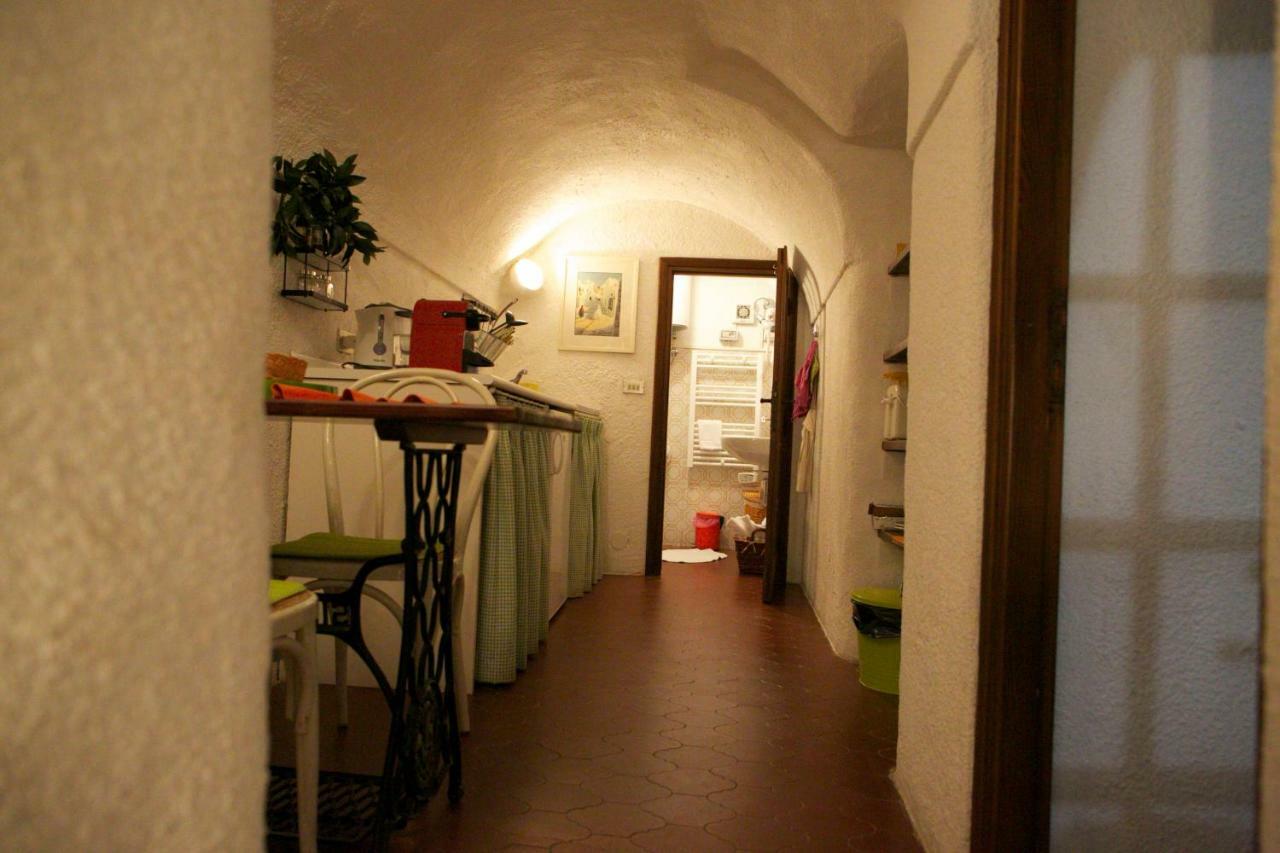 Appartamento Le Violette Dolceacqua Bagian luar foto